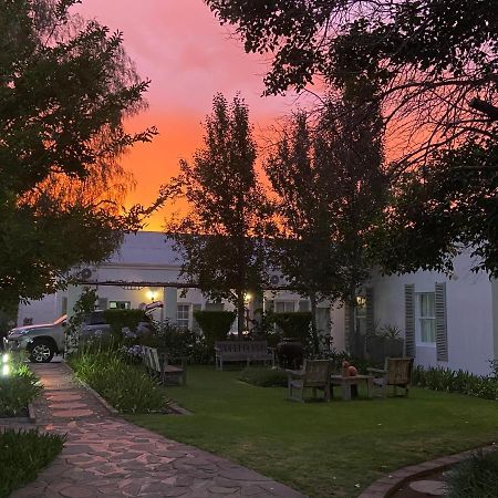 Cape Karoo Guesthouse Beaufort West Exterior photo